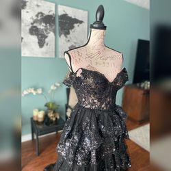 Style 55500 Sherri Hill Black Size 00 Shiny Ruffles Sequined Bustier Corset Ball gown on Queenly