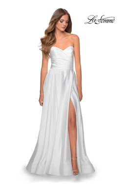 Style 28608 La Femme White Size 0 Satin Floor Length Strapless Side slit Dress on Queenly