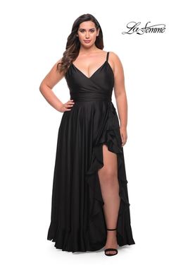 Style 29740 La Femme Black Size 18 Satin Plus Size Straight Dress on Queenly