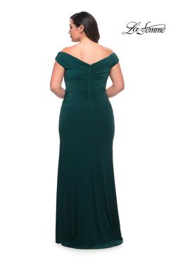 Style 29663 La Femme Green Size 16 Floor Length Plus Size Emerald Side slit Dress on Queenly