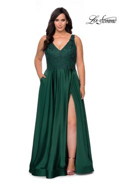 Style 29039 La Femme Green Size 12 Floor Length Side slit Dress on Queenly