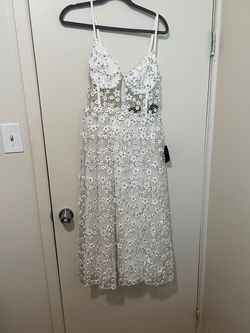 Lulus White Size 12 Appearance Cocktail Dress on Queenly