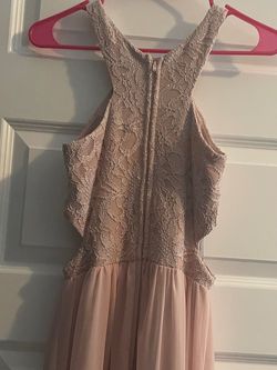 Speechless Nude Size 4 Bridesmaid Prom Lace Straight Dress on Queenly