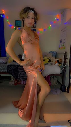 Windsor Orange Size 4 Halter Prom Train Dress on Queenly