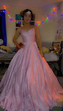 Dancing Queen Light Pink Size 4 Spaghetti Strap Floor Length Ball gown on Queenly