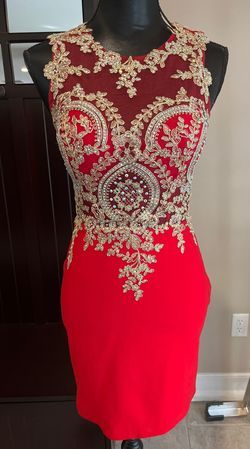JVN by Jovani Red Size 2 Cocktail Dress on Queenly