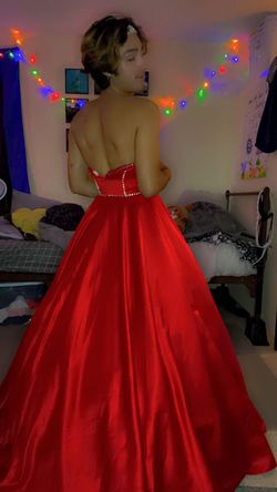 David's Bridal Red Size 4 Pockets 50 Off Ball gown on Queenly