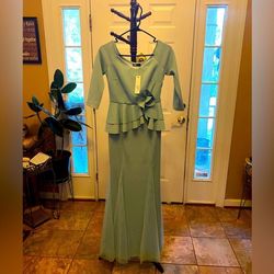 Style IDD73868 I N A Green Size 4 Long Sleeve A-line Dress on Queenly