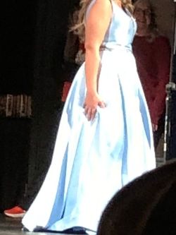 Clarisse Light Blue Size 10 Prom Ball gown on Queenly