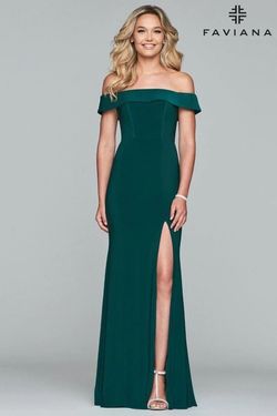 Style 10015 Faviana Green Size 00 Jewelled Side slit Dress on Queenly