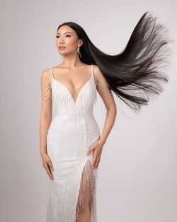 Minh Tuan Nguyen White Size 0 Plunge Side Slit Floor Length Mermaid Dress on Queenly