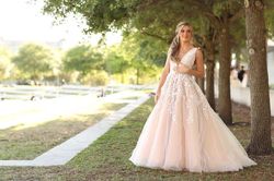 Sherri Hill Nude Size 00 Floor Length Prom Ball gown on Queenly