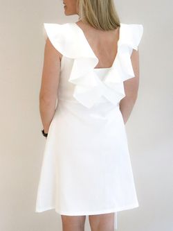 Style 1-108458020-2791 MOLLY BRACKEN White Size 12 Polyester Boat Neck Plus Size Cocktail Dress on Queenly
