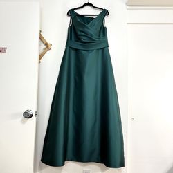 Style D811 Alfred Sung Green Size 18 Pockets Satin Military Floor Length A-line Dress on Queenly