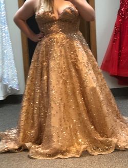 Style #48017 MoriLee Gold Size 20 Plunge Floor Length Ball gown on Queenly