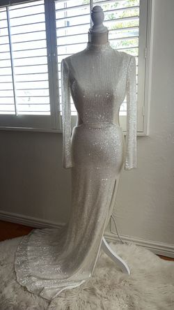 La Femme White Size 4 Jersey Floor Length Engagement Side slit Dress on Queenly