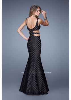 Style 20813 La Femme Black Size 8 70 Off Plunge Mermaid Dress on Queenly