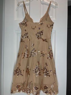 Hello Molly Gold Size 4 Semi Formal Jewelled Plunge 50 Off Cocktail Dress on Queenly