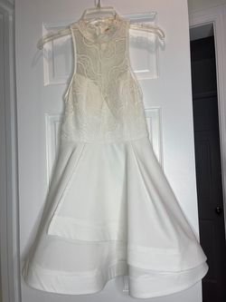 Hello Molly White Size 4 Wedding Guest Homecoming Prom Cocktail Dress on Queenly