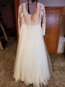 Mac Duggal White Size 8 Floor Length Ball gown on Queenly