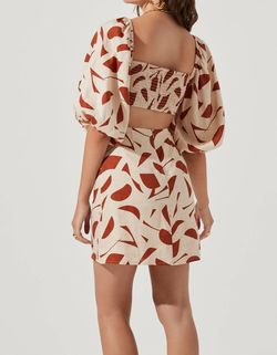 Style 1-4290181569-2696 ASTR Nude Size 12 Print Tall Height Polyester Plus Size Cocktail Dress on Queenly