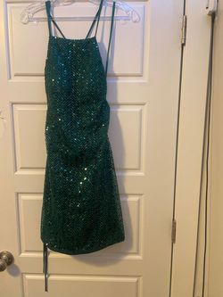 Abby Paris Green Size 0 Tall Height Homecoming Cocktail Dress on Queenly