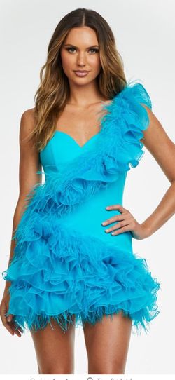 Ashley Lauren Blue Size 2 Feather Appearance Cocktail Dress on Queenly