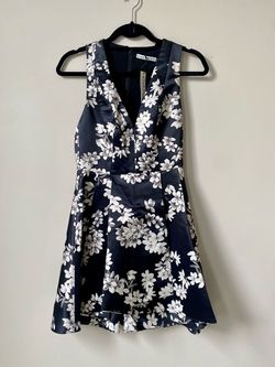 Alice & Olivia Black Size 2 50 Off A-line Dress on Queenly