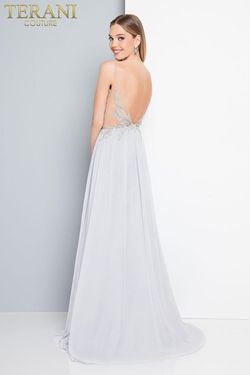 Style 1811P5207 Terani Couture Silver Size 0 Plunge Tulle Side slit Dress on Queenly