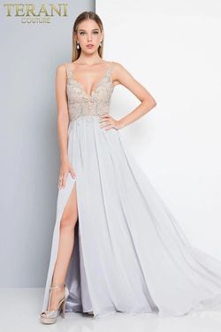 Style 1811P5207G Terani Couture Silver Size 2 Plunge Tulle A-line Dress on Queenly