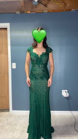 atria couture Green Size 2 Cap Sleeve Medium Height Prom Military Straight Dress on Queenly