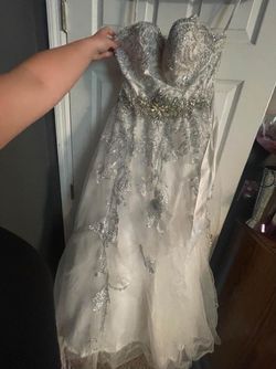 Tony Bowls White Size 6 Jersey Strapless Prom Ball gown on Queenly