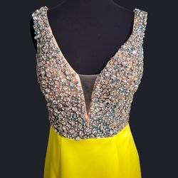 Style 1407 Ashley Lauren  Yellow Size 6 Cap Sleeve 50 Off Plunge Mini Mermaid Dress on Queenly