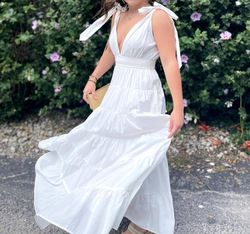 Style 1-2161925300-3471 MABLE White Size 4 V Neck Tall Height Free Shipping Straight Dress on Queenly