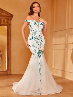 Style LAWD8050 Faeriesty White Size 8 Floral Lawd8050 Floor Length Mermaid Dress on Queenly