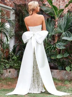 Style FSWD0595 Faeriesty White Size 0 Fswd0595 Satin Sequined Mermaid Dress on Queenly
