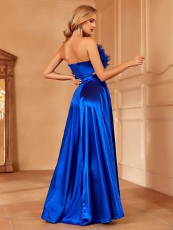 Style FSWD1063 Faeriesty Royal Blue Size 4 Polyester Cut Out Straight Dress on Queenly