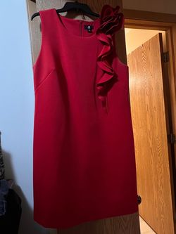 Red Size 16 Cocktail Dress on Queenly