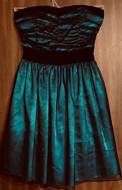 Sequin Hearts Blue Size 4 Strapless Free Shipping Cocktail Dress on Queenly