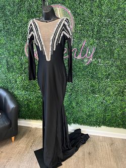 Style AD2076 Albina Dyla Black Size 8 Sleeves Jersey Long Sleeve Mermaid Dress on Queenly