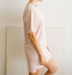 Style 1-3491920011-2901 Things Between Pink Size 8 Mini Casual Tall Height Cocktail Dress on Queenly