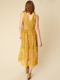 Altar'd State Yellow Size 0 Lace Plunge Straight Dress on Queenly