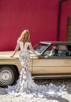 Style AD2058 Albina Dyla White Size 0 Feather Lace Ad2058 Mermaid Dress on Queenly