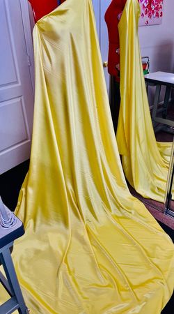 Style Custom Debbie Carroll Yellow Size 4 Custom Side Slit Short Height Train Dress on Queenly