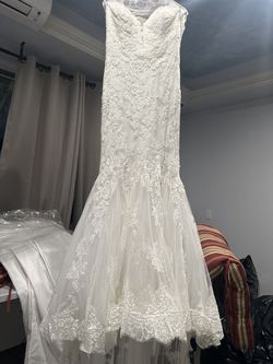 Pronovias White Size 8 Floor Length Wedding Mermaid Dress on Queenly