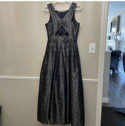 Jessica. Gray Size 6 Swoop Floor Length A-line Dress on Queenly