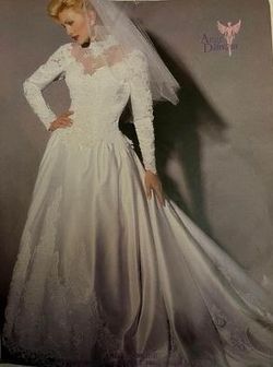 Angel Damour White Size 18 High Neck Embroidery Medium Height Wedding Train Dress on Queenly
