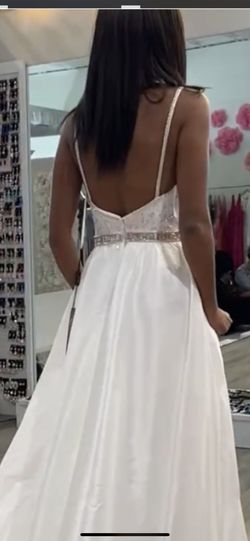 Style 7242 Johnathan Kayne White Size 0 Short Height Plunge Straight Dress on Queenly