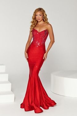 Style PS23305 Portia and Scarlett Red Size 18 Tall Height Floor Length Pageant Plus Size Mermaid Dress on Queenly