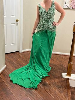 Green Size 14 Train Dress on Queenly